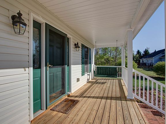 4th image of 8298 Busickwood Dr