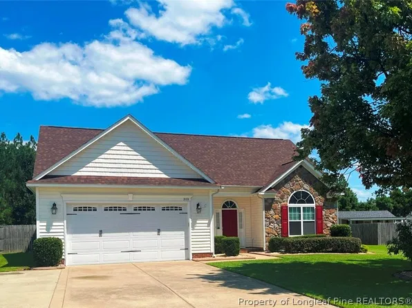 310 Oakridge Dr, Raeford, NC 28376