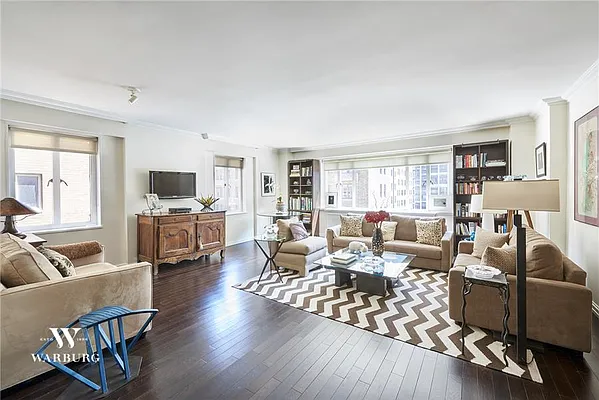 Sold by Warburg | media 1