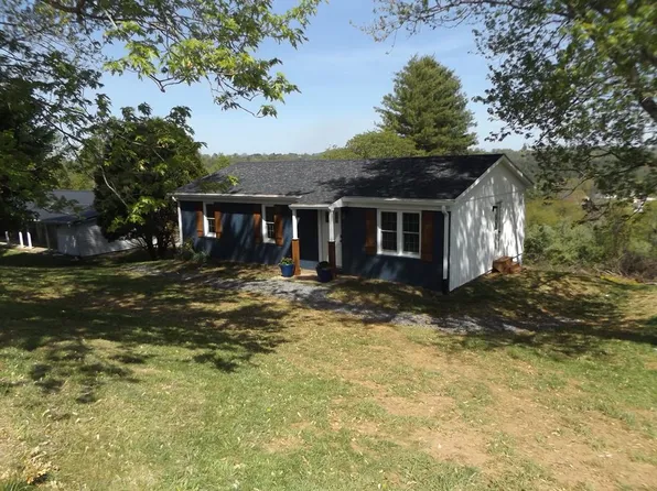 200 Clover St, Galax, VA 24333