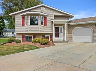 207 Karl Ave, Belleville, WI 53508
