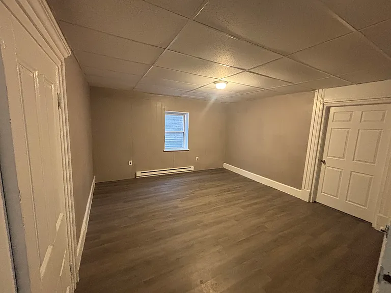 409 W Broad St #4 — Photo 5