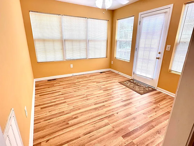 3495 Byron Pl — Photo 9