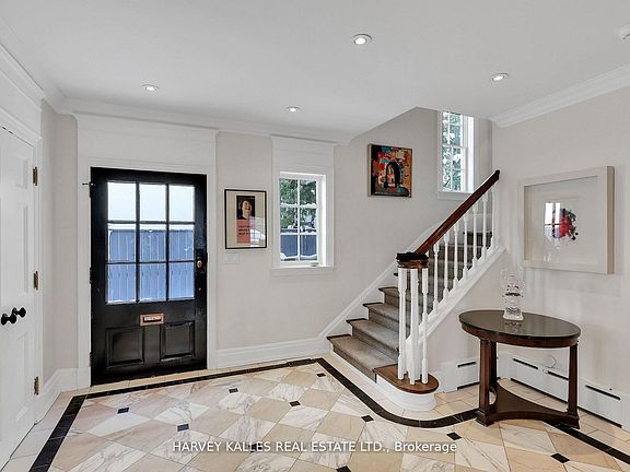 3rd image of 444 Russell Hill Rd