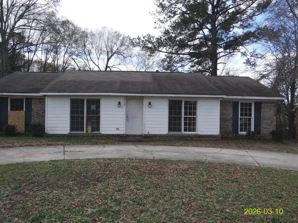 2708 Skylake Dr, Columbus, GA 31907