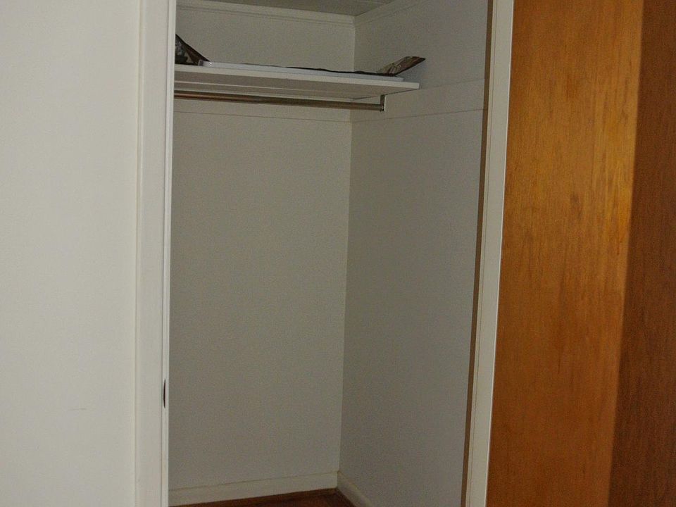 gigantic hallway closet across from bathroom..ONE OF 4!