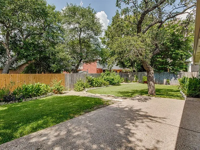 11700 Lemens Spice Cv — Photo 40