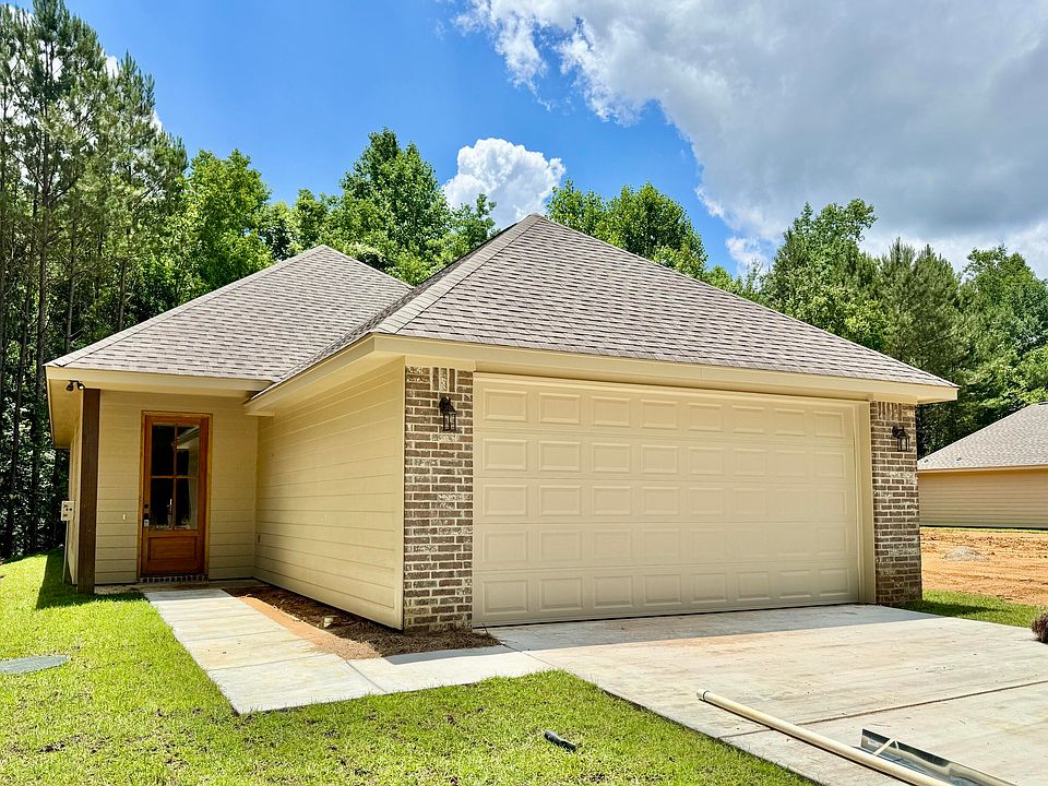1st image of 56 Riviera Dr