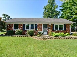 19 Crestwood Dr, New Whiteland, IN 46184