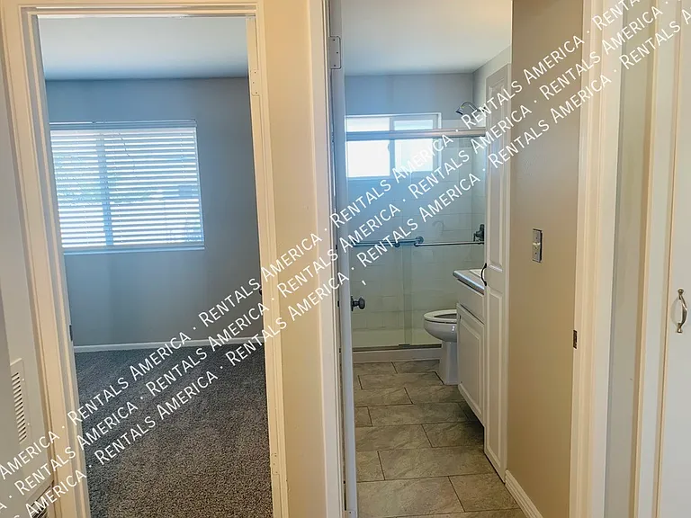 11433 N Hagen Dr — Photo 13