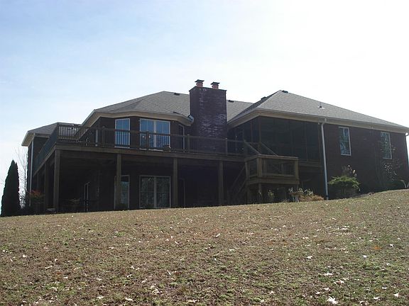 4th image of 375 Desha Dr
