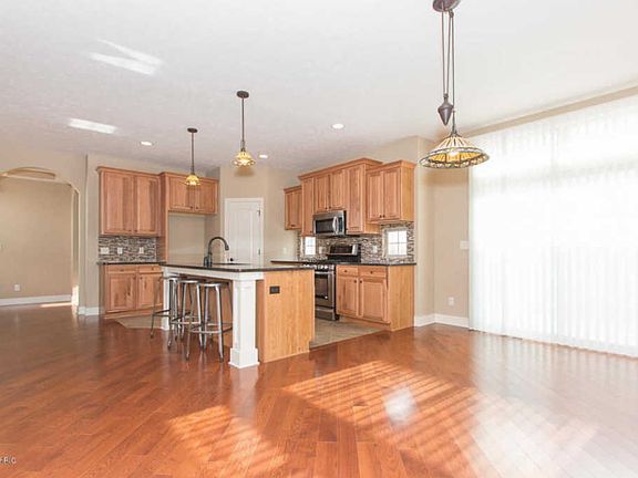 4th image of 425 Enclave Ct SE #29