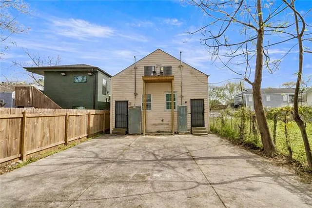 2117 Danneel St — Photo 19