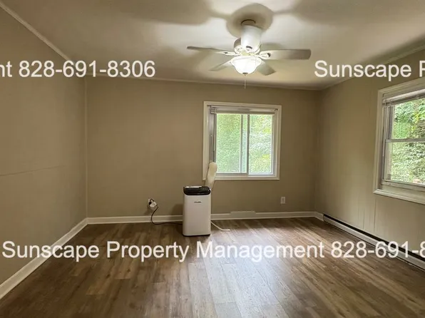 387B Chunns Cove Rd, Asheville, NC 28805