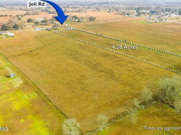 210 Joli Rd, Carencro, LA 70520