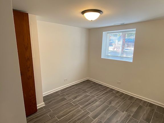 4th image of 4205 N Oakley Ave APT G