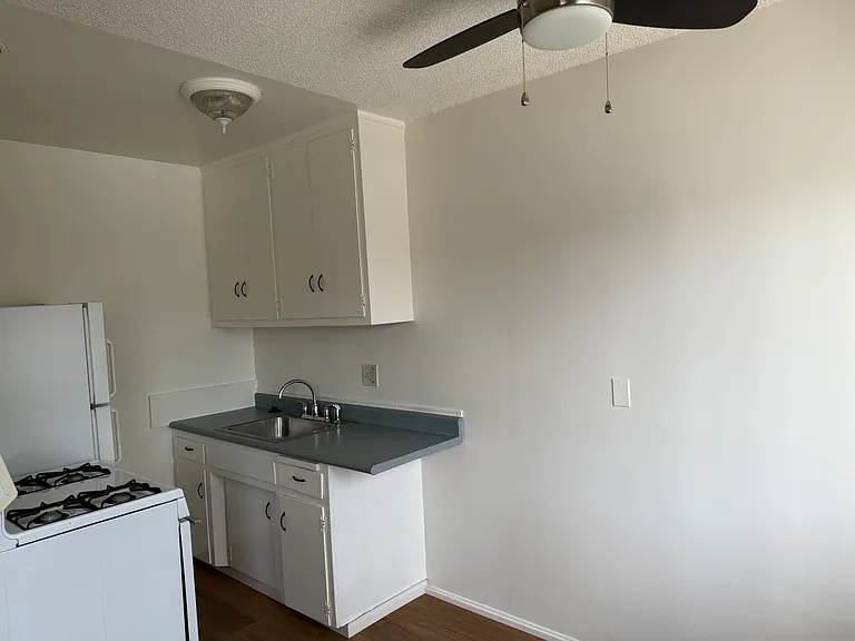 129 N 2nd St — Photo 11