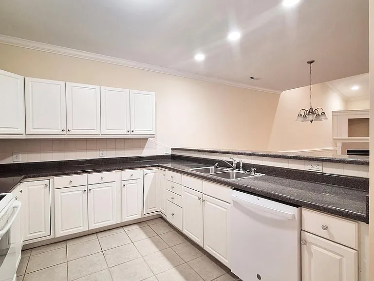 3016 Edward Ct #B — Photo 7