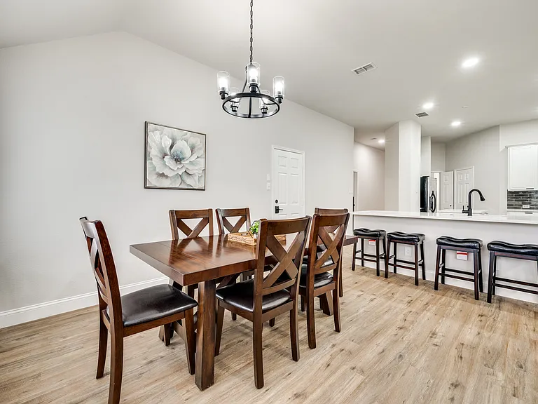 9512 Shirland Ln — Photo 17