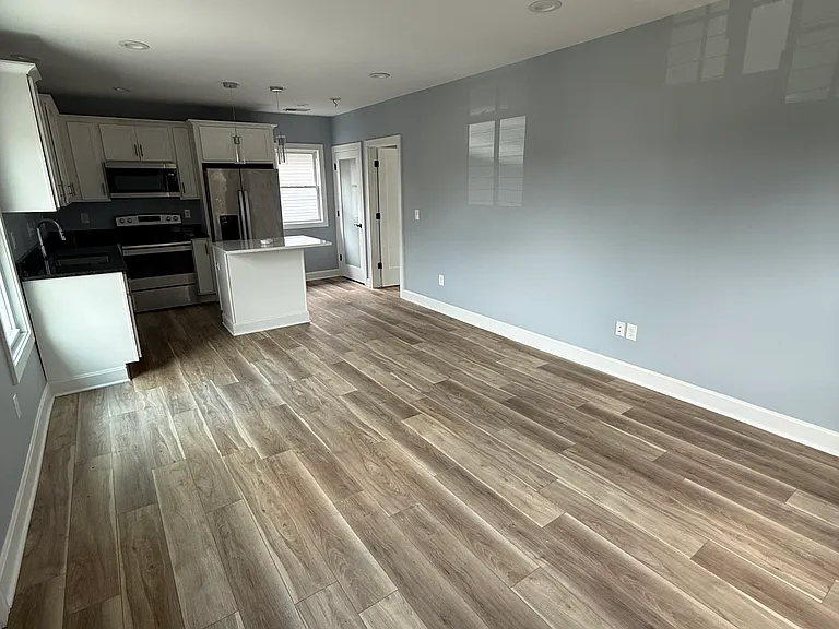 301 E 5th Ave #1/2 — Photo 2