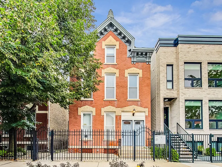 1818 W Superior St #2R — Photo 1
