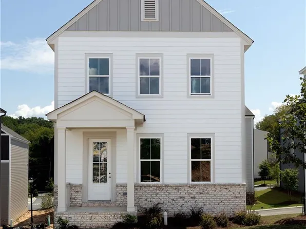 1351 Creek View Ln NW, Atlanta, GA 30318