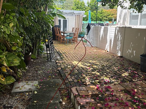 2nd image of 516 Minola Dr