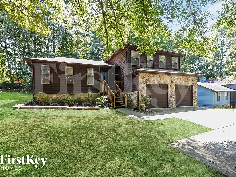 3070 Creel Rd — Photo 2