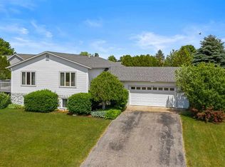 114 Vantage View Dr, Petoskey, MI 49770
