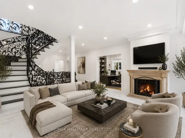 32 Orchard Park Dr, Toronto, ON M1E 3T7