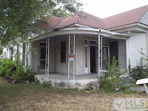 1st image of 602 Gladstone