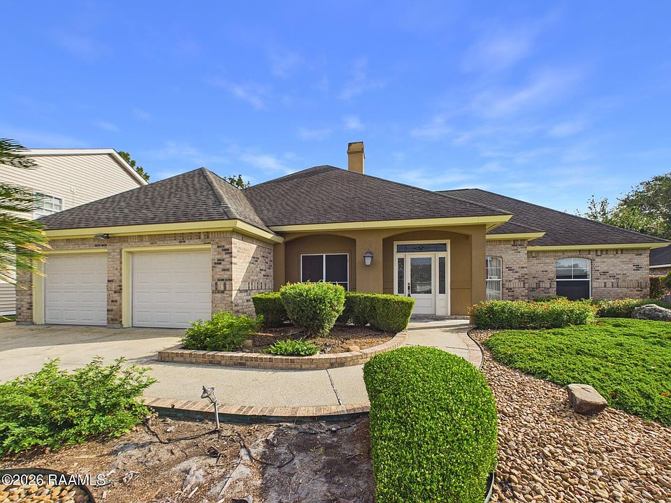 1st image of 107 Janet Cir