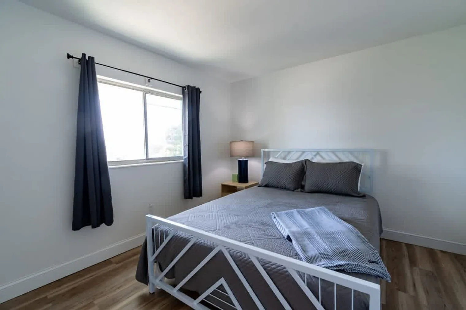 2 bed, 1.0 bath, 796 sqft, $2,291 — Photo 4