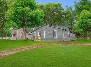 817 Main St, Wellsville, KS 66092