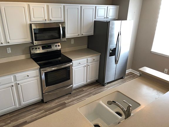 3rd image of 10075 Gate Pkwy N APT 2006
