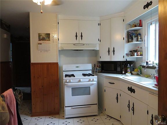 4th image of 249 Kirkwood Dr