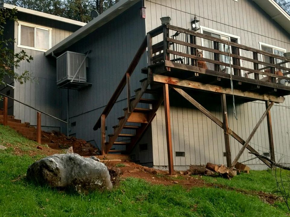 1st image of 120 McCormick Dr