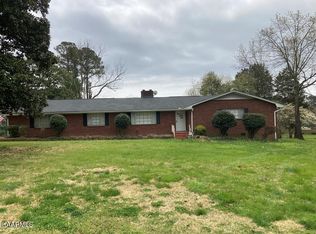 8016 Chesterfield Dr, Knoxville, TN 37909