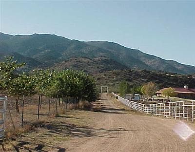 3rd image of 4973 Winchester Trail