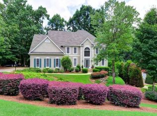 1825 Settindown Dr, Roswell, GA 30075