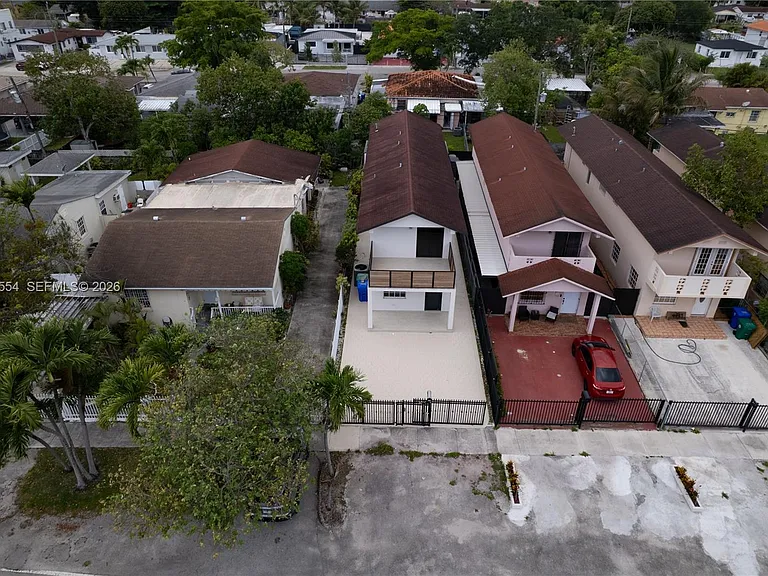 370 Flagami Blvd — Photo 56