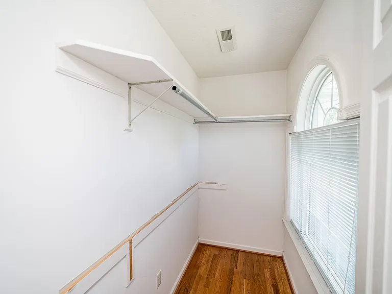 72 Viking Dr — Photo 41