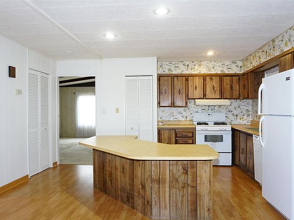 2nd image of 1111 Morse Ave Spc 130