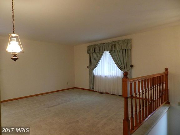 4th image of 905 Bernadette Dr