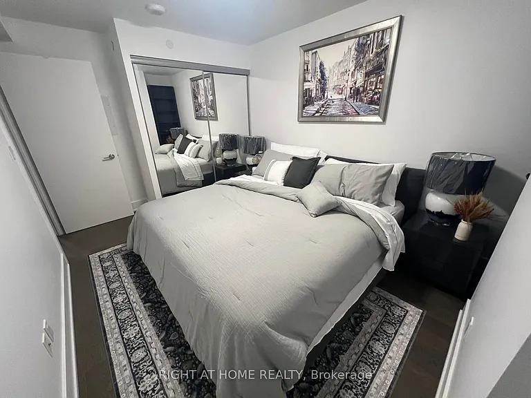 200 Bloor St W #1604 — Photo 9