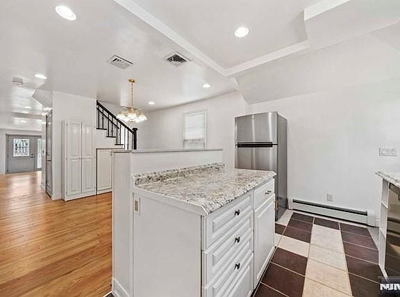 4th image of 19 Intervale Rd #2