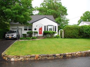 89 Beacon Hill Rd, Ardsley, NY 10502