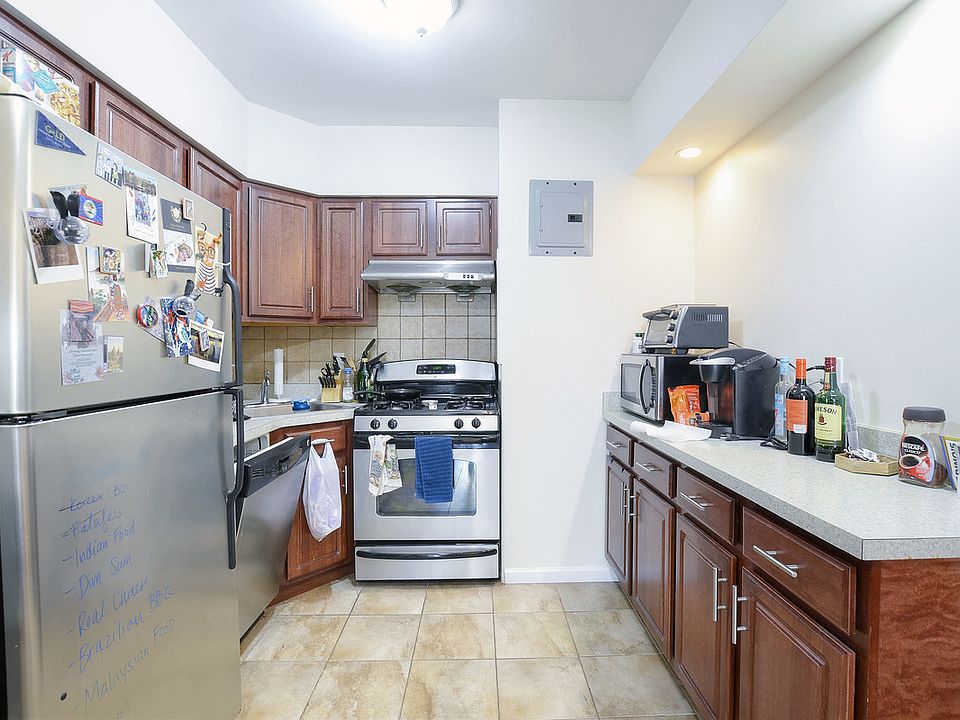 1st image of 23-33 31st Ave #2B