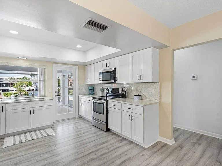 2767 Spanish River Rd — Photo 22