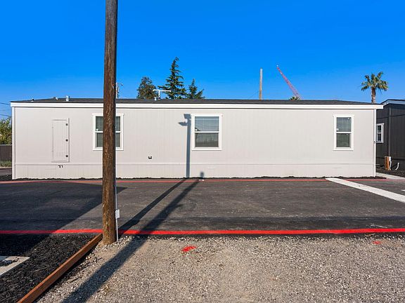 3rd image of 317 Moffat Blvd #5